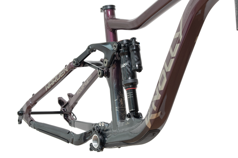 KNOLLY FRAME - Warden 168 Frame + Shock