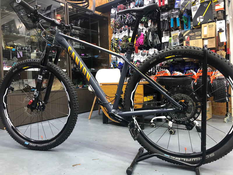 Canyon grand AL 29” hardtail (USED like new)