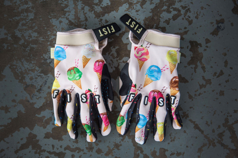FIST GLOVES - YOUTH CONES